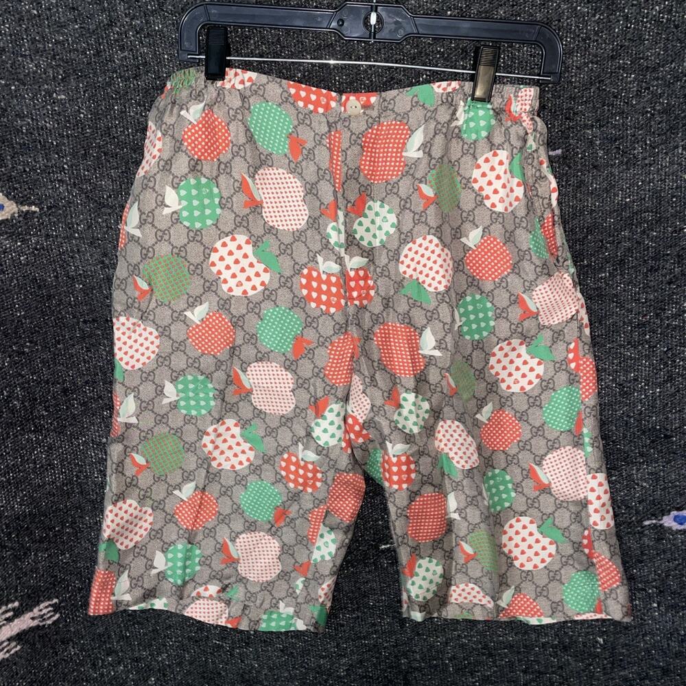 GUCCI 100% SILK SHORTS MEN’S Size 44! LOUD LUXURY! YOLO!!!